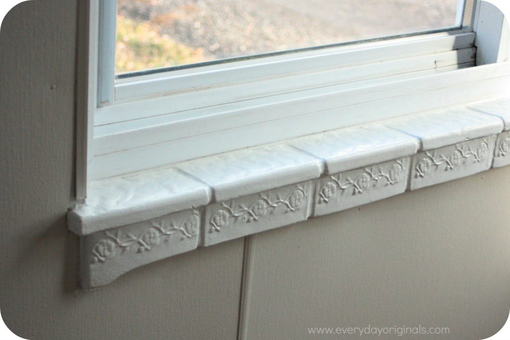 How to Paint Tile Windowsills_After